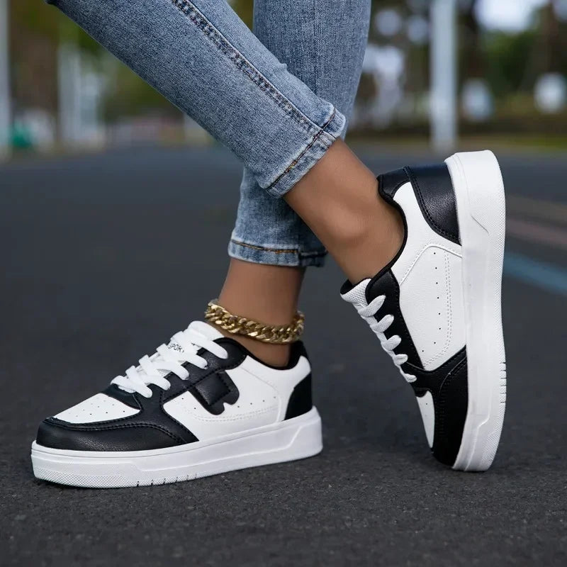 Women's Shoes Comfortable Lightweight Sports Sneakers Casual Flats Vulcanized Shoes Breathable Non Slip Durable Woman Sneakers