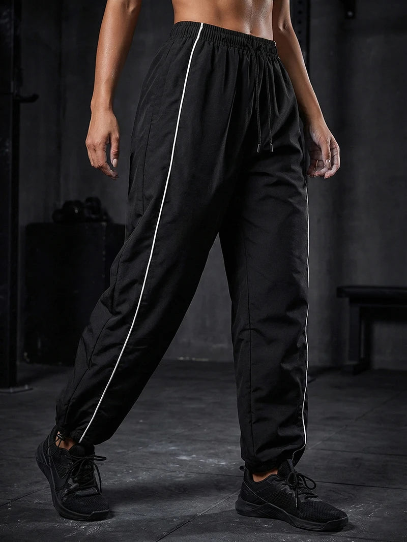Womens Athleisure Pants with Adjustable Cord Locks Gym Workout Running Trousers with Side Pockets Athletic Quick-Dry Sweatpants